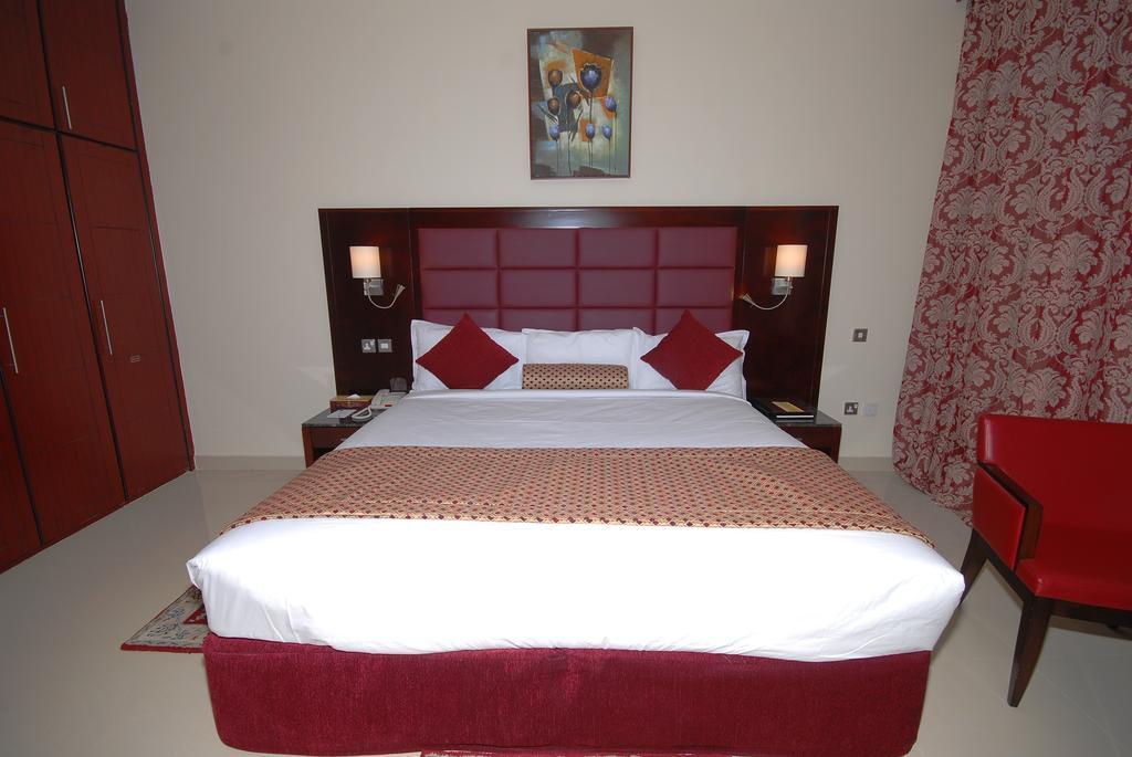 Ramee Rose Hotel Apartments Abu Dhabi Bagian luar foto