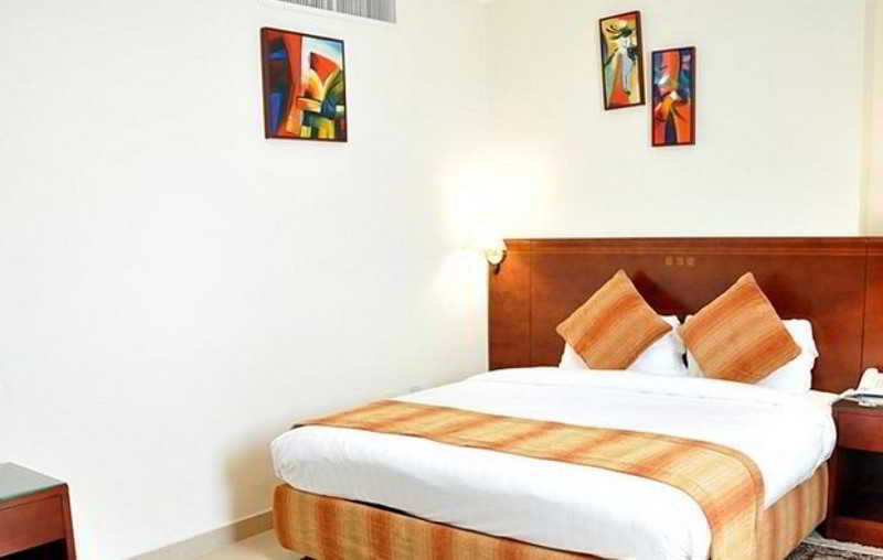 Ramee Rose Hotel Apartments Abu Dhabi Bagian luar foto